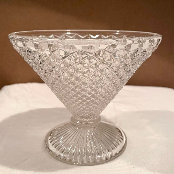 Anchor Hocking Miss America Depression Glass Candy Dish Clear (No Lid) - Picture 3 of 3